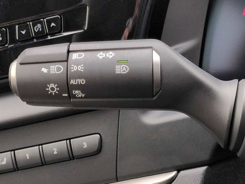 Used 2025 Lexus RZ 450e AWD/4WD image 29