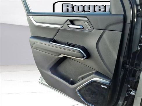 Used 2025 GMC Acadia Elevation image 18