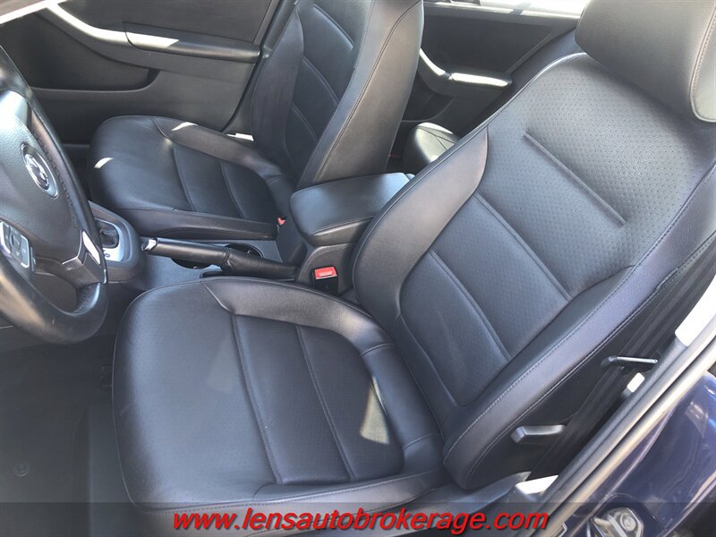 Used 2013 Volkswagen Jetta TDI FWD image 12