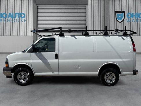 Used 2021 Chevrolet Express 2500 w/ Driver Convenience Package RWD image 4