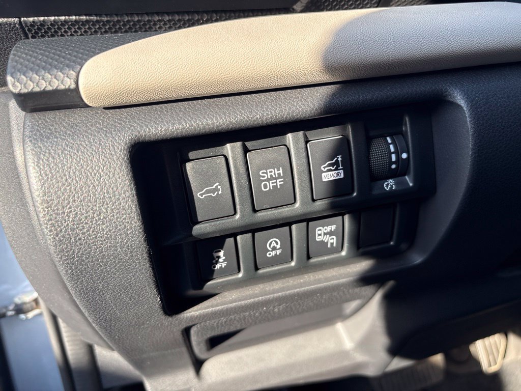 Used 2023 Subaru Forester Limited AWD/4WD image 19