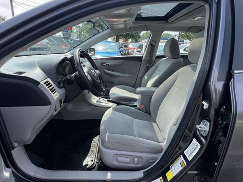 Used 2013 Toyota Corolla LE Special Edition image 12