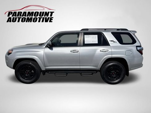 Used 2023 Toyota 4Runner TRD Off-Road Premium w/ Moonroof Package AWD/4WD image 4