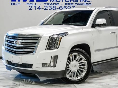 Used 2020 Cadillac Escalade Platinum RWD image 7