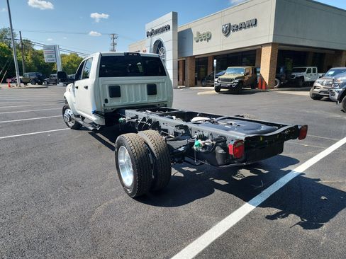 New 2026 RAM 5500 4x4 Crew Cab image 20