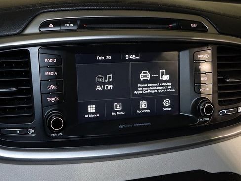 Used 2018 Kia Sorento LX image 17