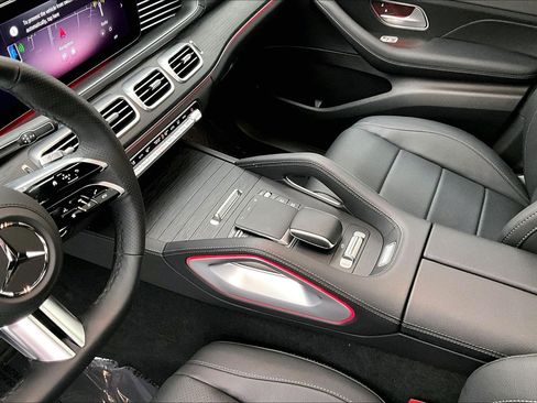 Used 2026 Mercedes-Benz GLS 450 4MATIC image 15