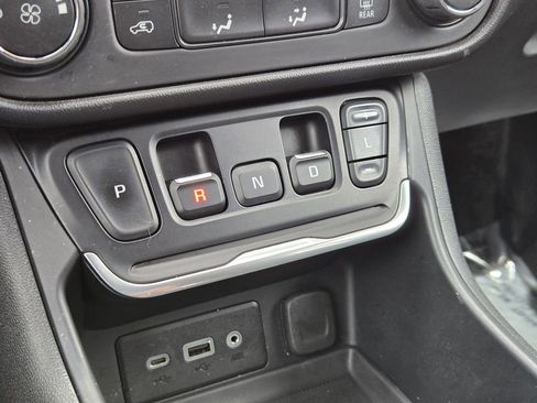 Used 2020 GMC Terrain SLE AWD/4WD image 21
