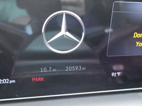 Used 2024 Mercedes-Benz GLS 450 4MATIC w/ AMG Line Exterior image 9