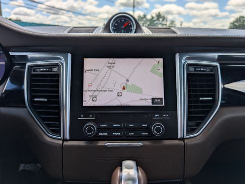 Used 2018 Porsche Macan S AWD/4WD image 30