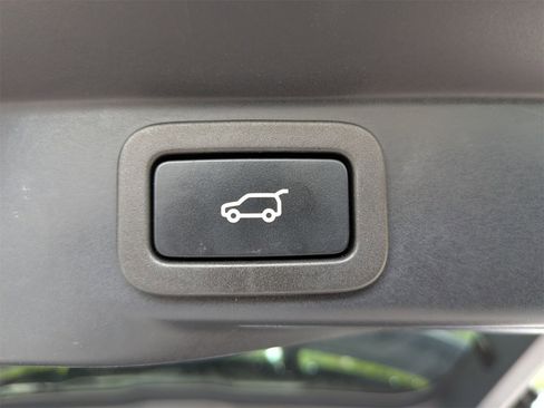 Used 2022 Land Rover Range Rover Sport HSE Silver Edition image 35