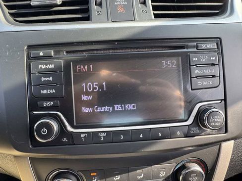 Used 2015 Nissan Sentra S image 26