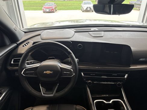 Used 2025 Chevrolet Traverse High Country w/ LPO, Floor Liner Package image 11