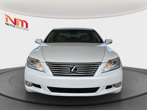 Used 2012 Lexus LS 460 w/ Comfort Pkg RWD image 10