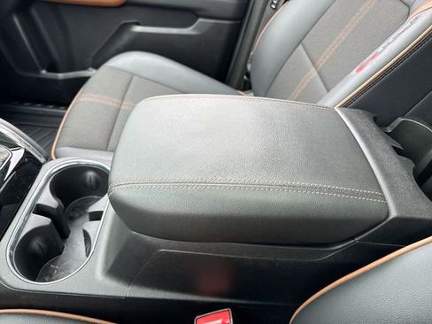 Used 2024 GMC Canyon AT4 image 21