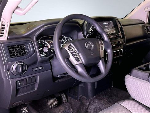 Used 2021 Nissan Titan S w/ S Utility Package image 17