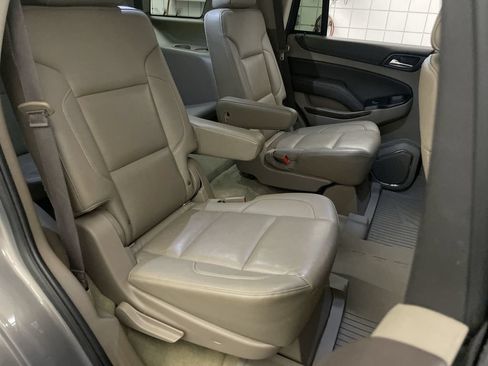 Used 2018 Chevrolet Tahoe LT w/ Luxury Package AWD/4WD image 21