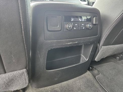 Used 2018 Chevrolet Tahoe Premier image 18