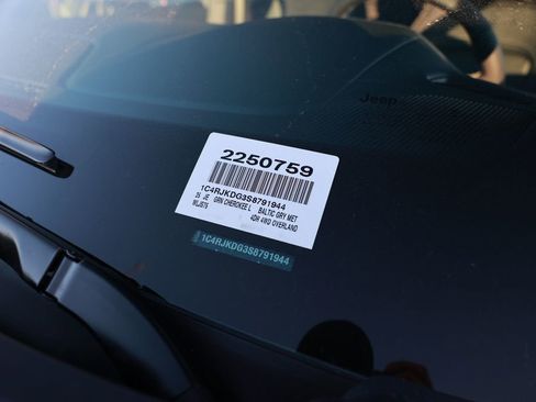 New 2025 Jeep Grand Cherokee L Overland image 33