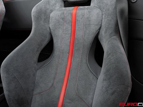 Used 2022 Ferrari F8 Tributo image 43