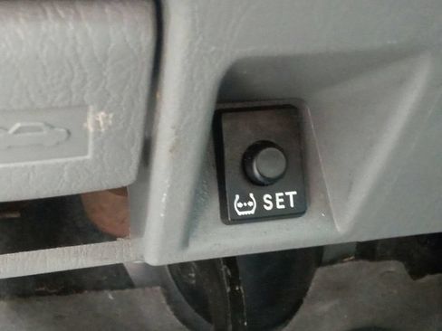 Used 2011 Toyota Tacoma 4x4 Regular Cab image 32