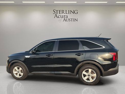 Used 2021 Kia Sorento LX FWD image 8