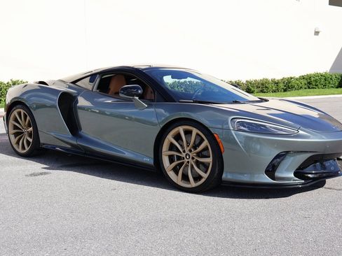 Used 2025 McLaren GTS image 3