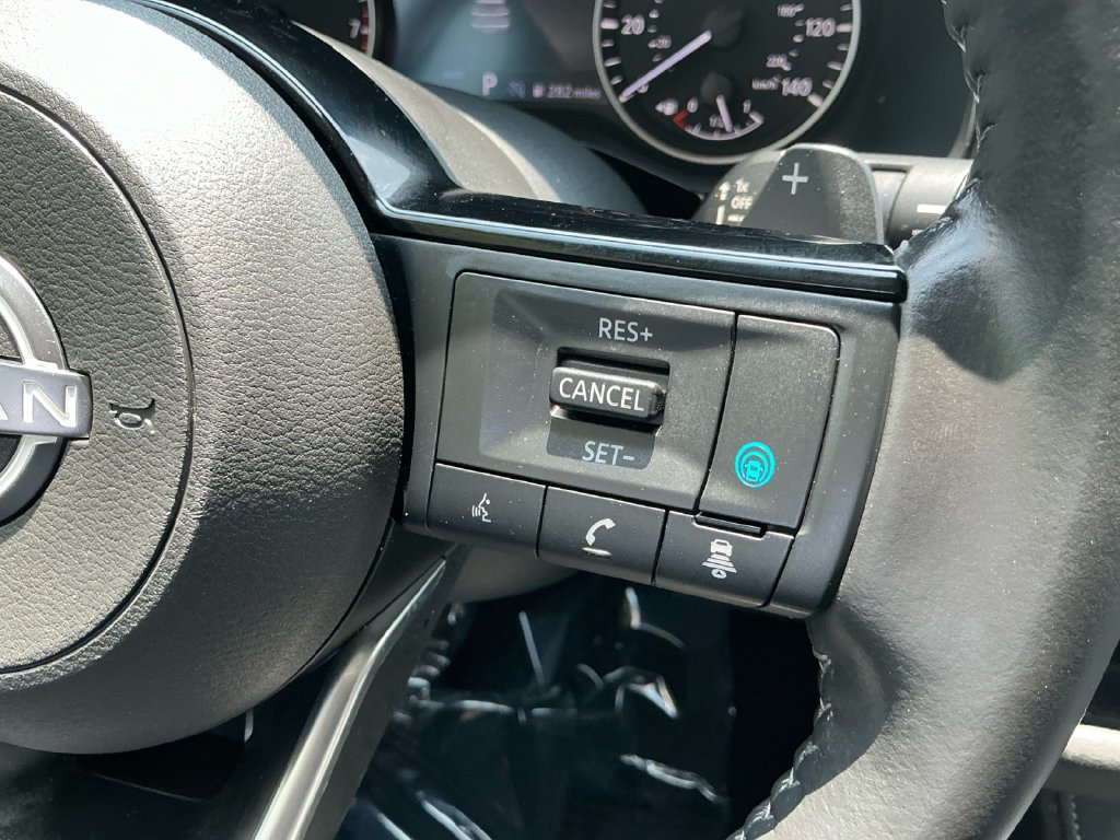 Used 2025 Nissan Pathfinder SL AWD/4WD image 20