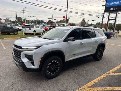 New 2026 Chevrolet Traverse Z71 w/ Enhanced Driving Package AWD/4WD image 3