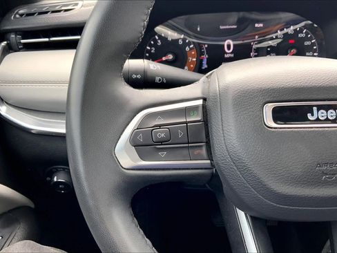 Used 2023 Jeep Compass Limited AWD/4WD image 23