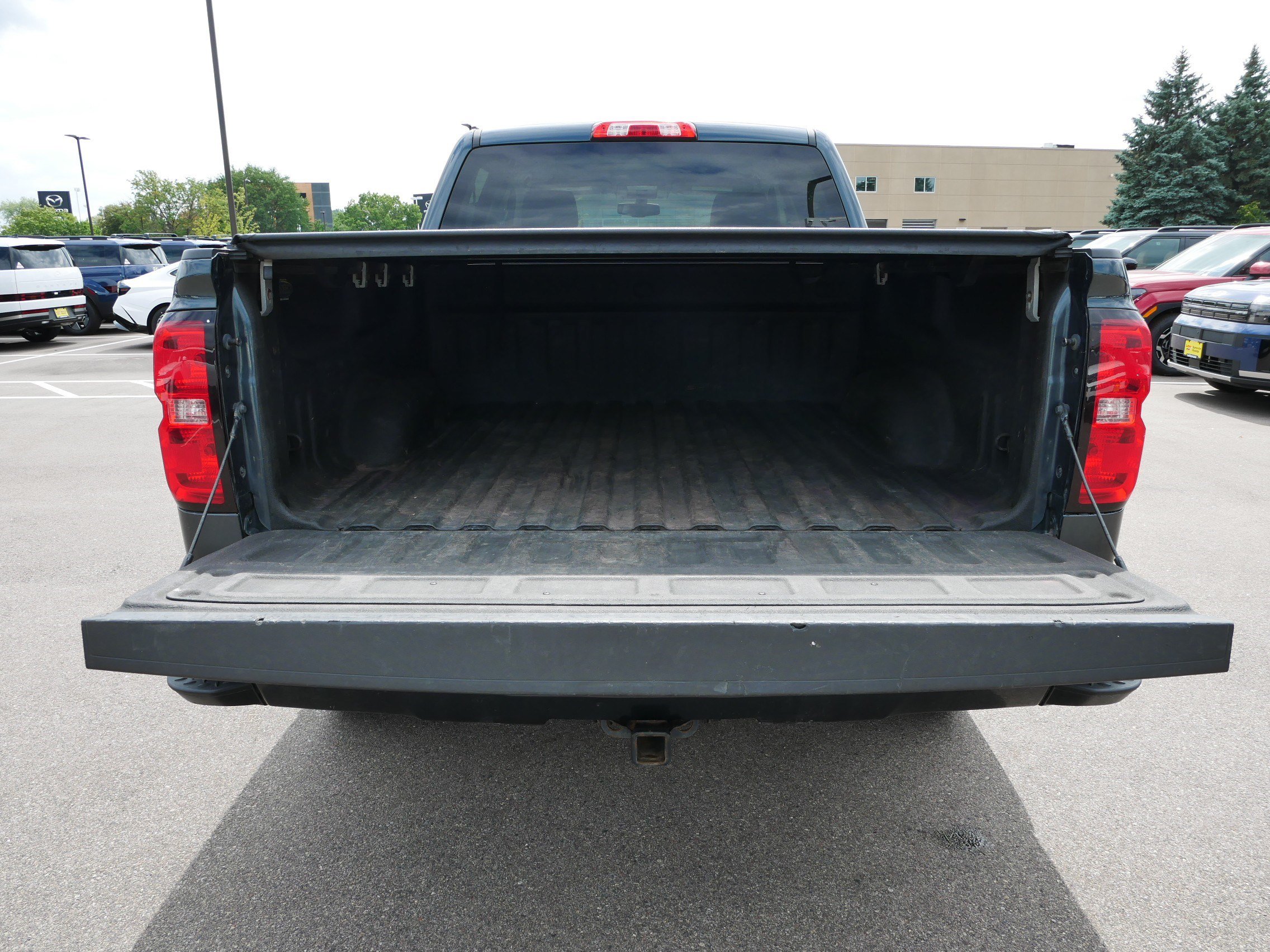 Used 2017 Chevrolet Silverado 1500 LT w/ All Star Edition AWD/4WD image 18