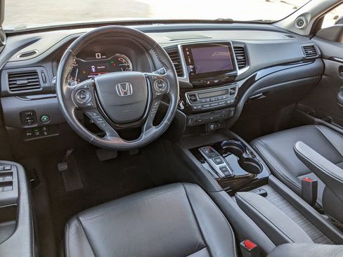 Used 2017 Honda Pilot Touring image 12
