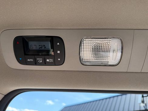 Used 2016 Honda Odyssey Touring Elite image 42
