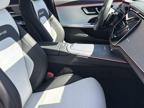 New 2026 Mercedes-Benz E 53 AMG e 4MATIC Sedan image 35