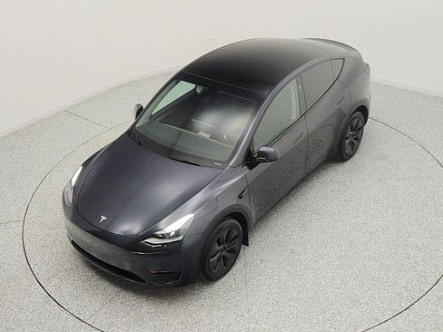Used 2024 Tesla Model Y Long Range AWD/4WD image 22