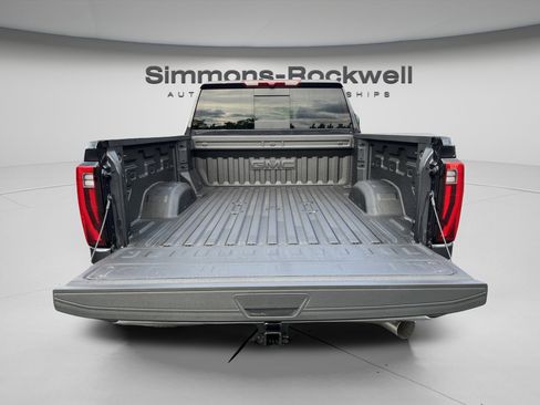 New 2026 GMC Sierra 2500 SLT w/ SLT Premium Package AWD/4WD image 9