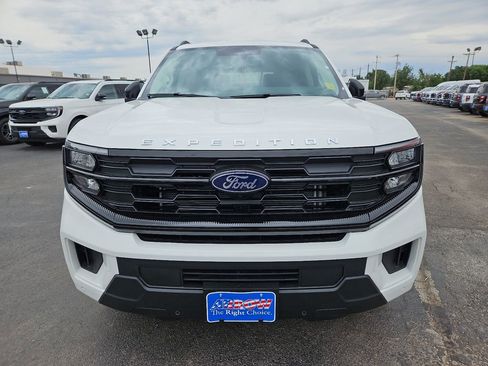 New 2026 Ford Expedition Active RWD image 3