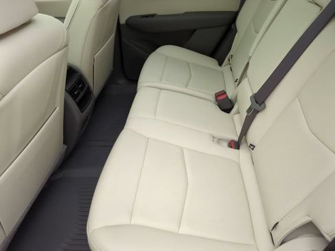 Certified 2024 Cadillac XT5 Premium Luxury w/ LPO, Floor Liner Package AWD/4WD image 22