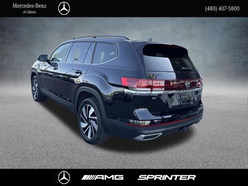 Used 2025 Volkswagen Atlas SE FWD image 3