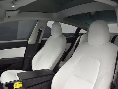 Used 2021 Tesla Model 3 Long Range image 12