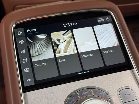 Used 2024 Genesis G90 3.5T image 39