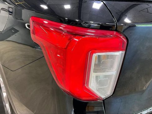 Used 2020 Ford Explorer Limited AWD/4WD image 24