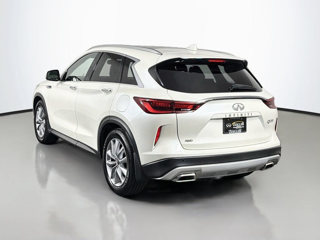 Used 2022 INFINITI QX50 Essential AWD/4WD image 5