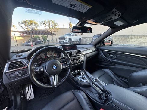 Used 2018 BMW M4 Coupe w/ Competition Package RWD image 34