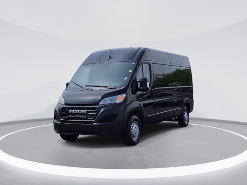 Used 2025 RAM ProMaster 2500 FWD image 3