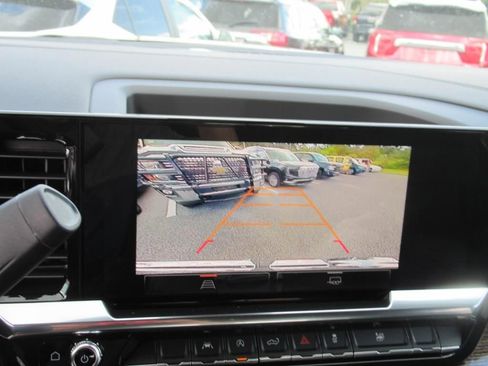 Used 2024 GMC Sierra 1500 Elevation image 24