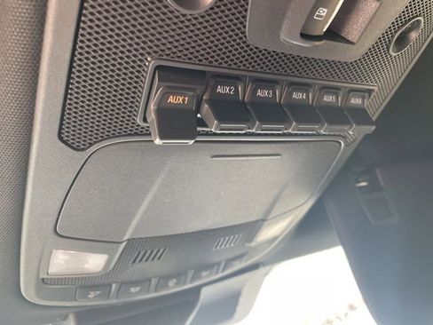 Used 2022 Ford F250 Lariat w/ Black Appearance Package AWD/4WD image 17