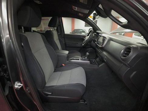 Certified 2022 Toyota Tacoma TRD Sport image 19