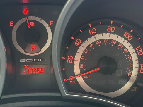 Used 2015 Scion tC 2D Hatchback image 26