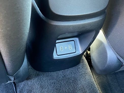 Used 2025 Hyundai Elantra Sport FWD image 28